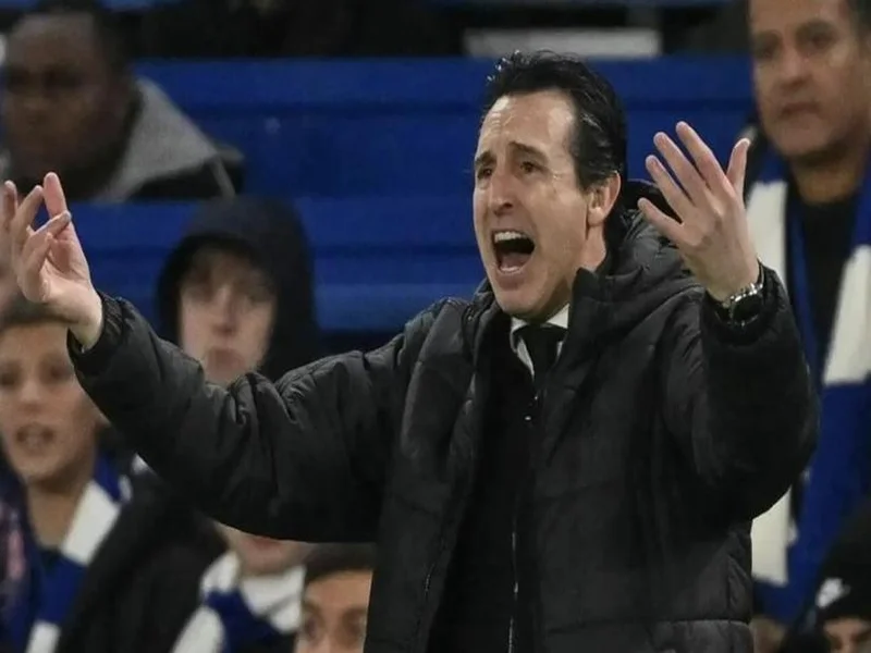 英足总官方：切尔西因球迷向场内投掷水瓶被罚款15万英镑